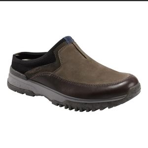 [ EARTH SIGNAL] Men's size 11 signal sport mules in charcoal nubuck .